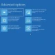 Antarmuka Windows Recovery Environment saat melakukan pemulihan sistem