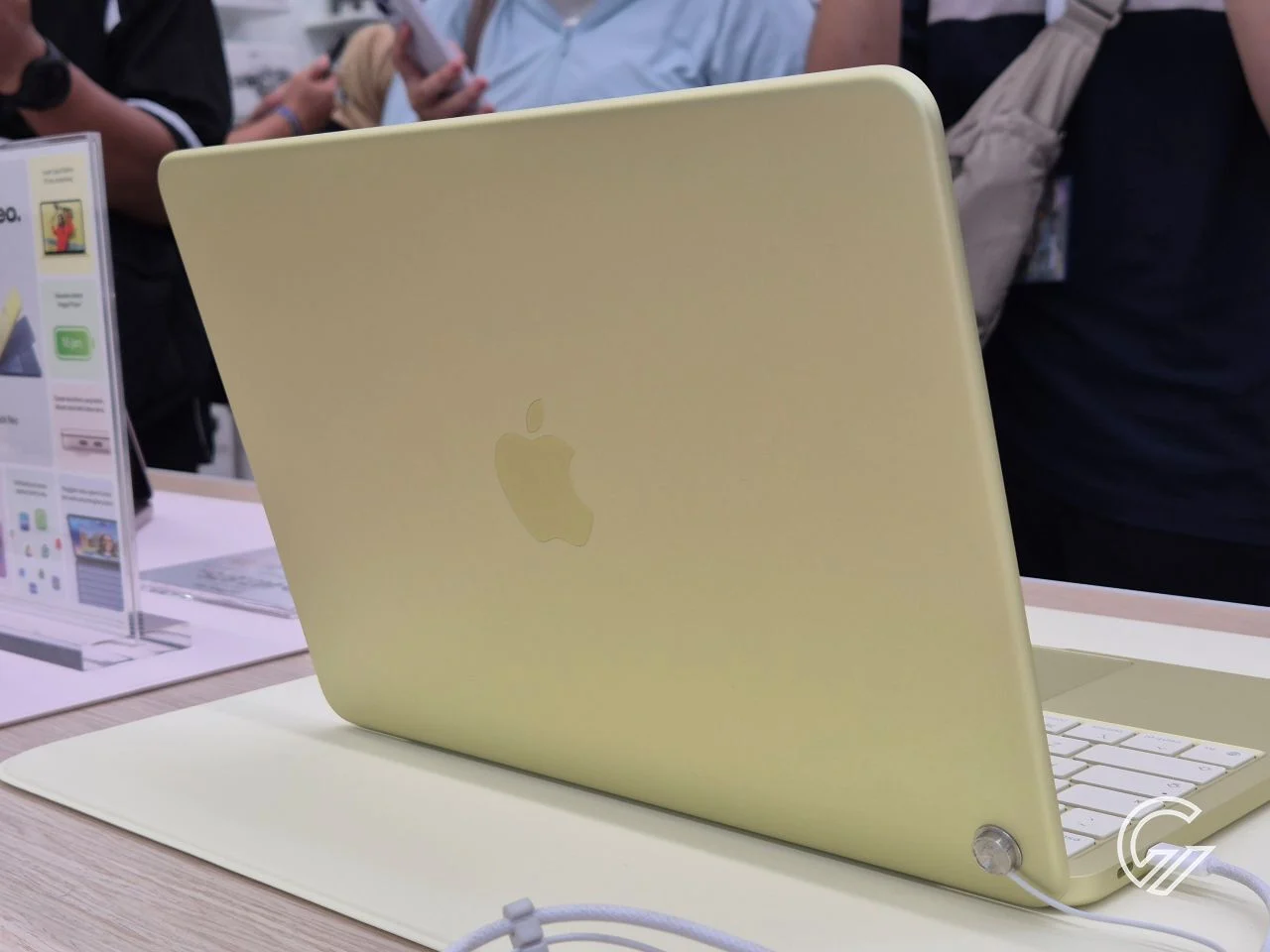 Ilustrasi tampilan menu pengaturan reset factory pada perangkat MacBook