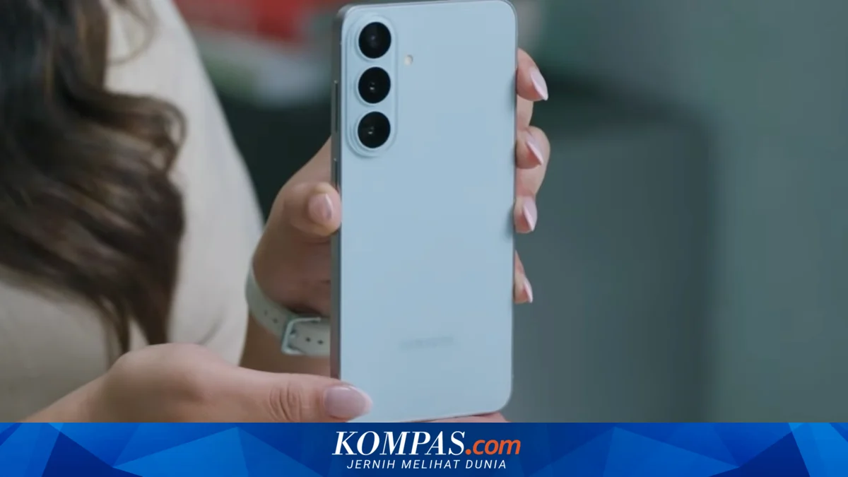 Samsung Galaxy S26 FE dengan fitur fast charging
