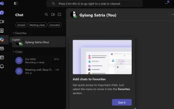 Tampilan antarmuka Microsoft Teams dengan ikon Copilot di sidebar kiri yang disorot